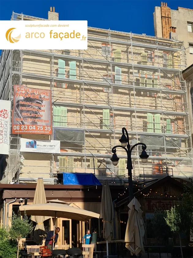 façade  provençale d'une villa rénovée par arco façade
